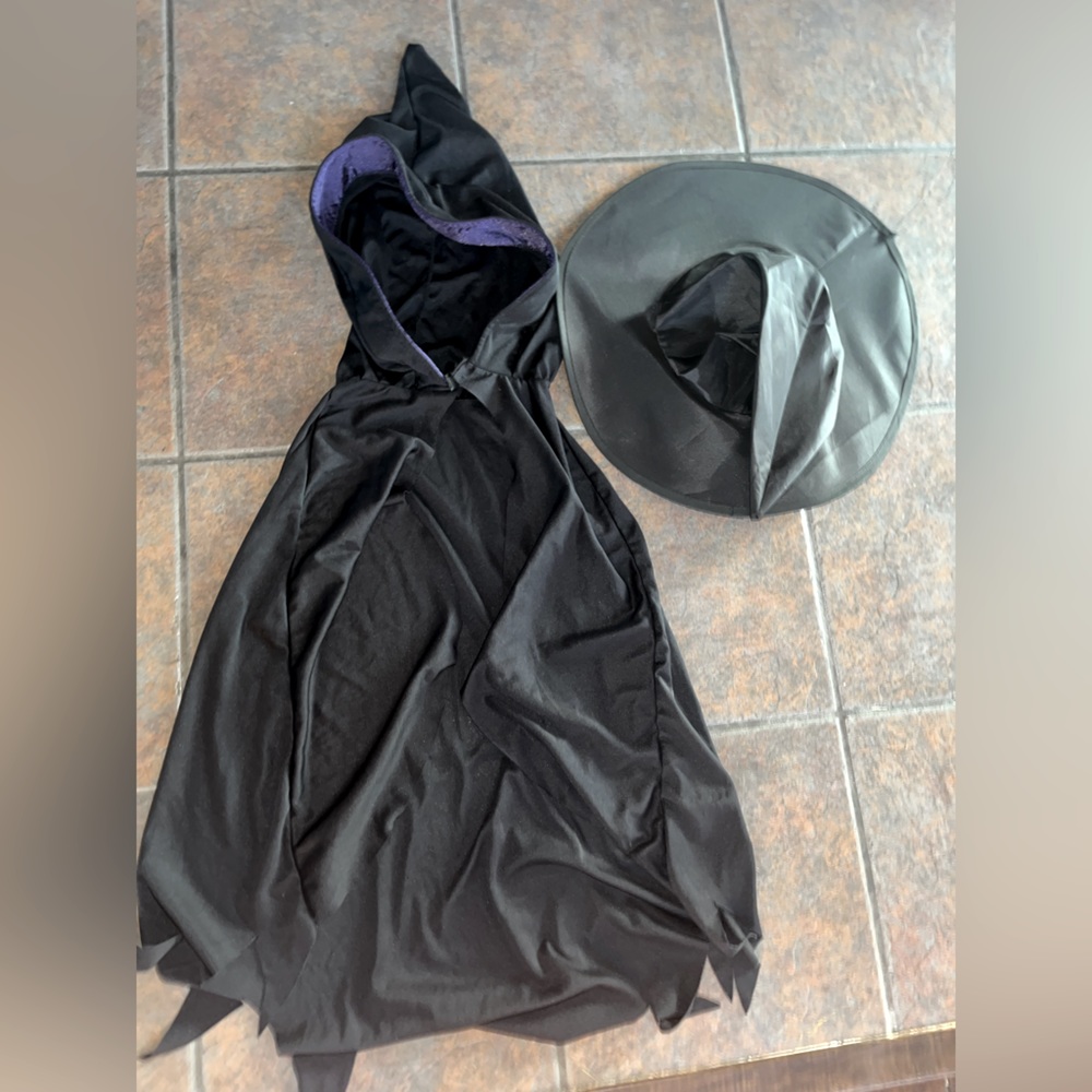 Wicked Witch Girl’s Halloween Costume- Hat, Cape, Hood